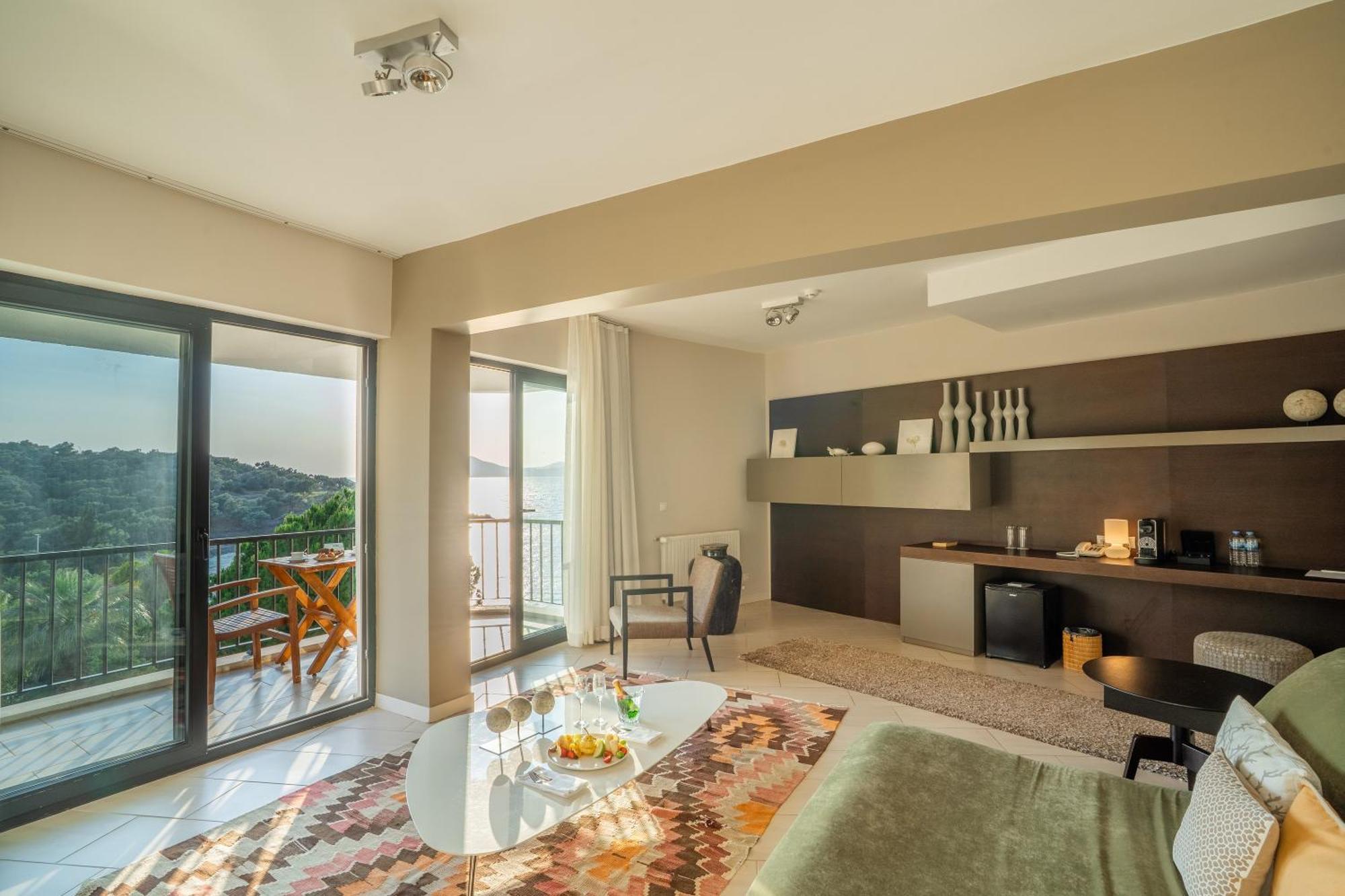 Executive Suite with Sea View